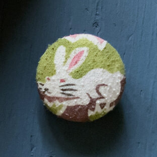 遠州ボタン・うさぎ